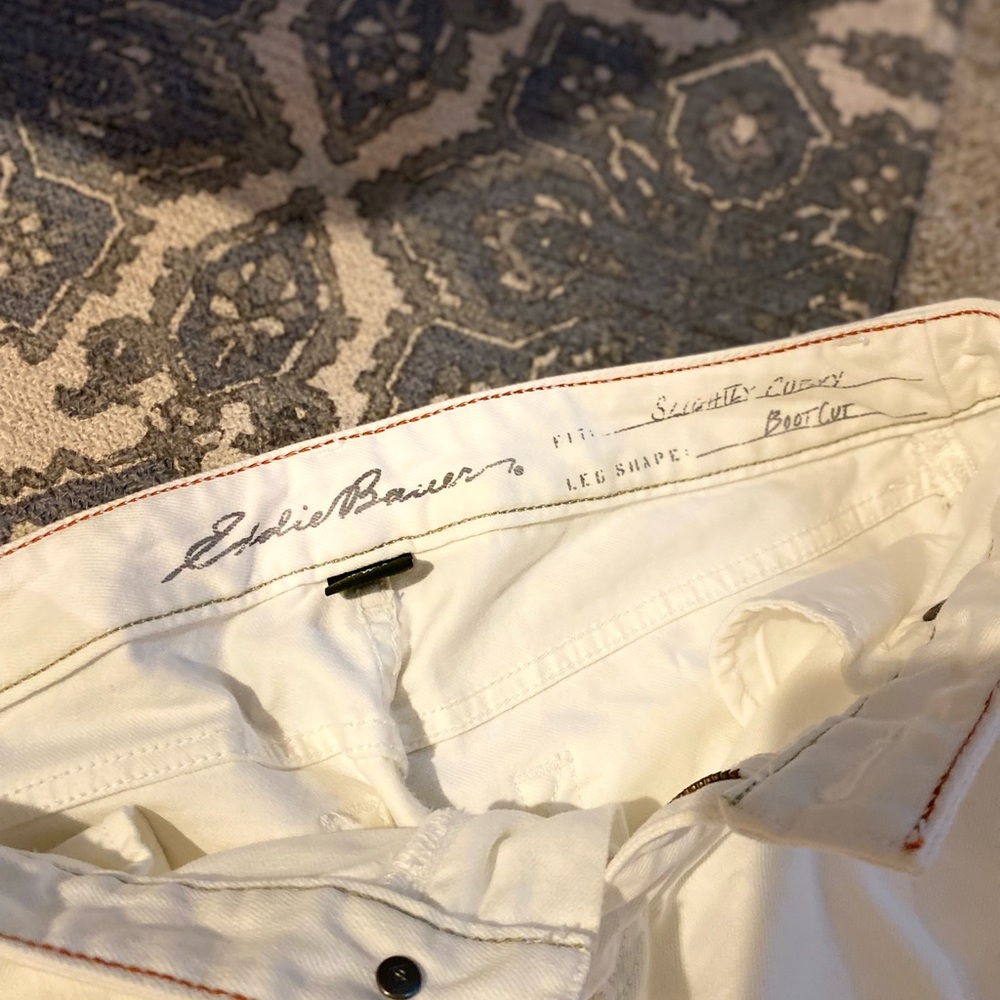 White Mid rise slightly cropped bootcut Eddie Bauer pant/jeans